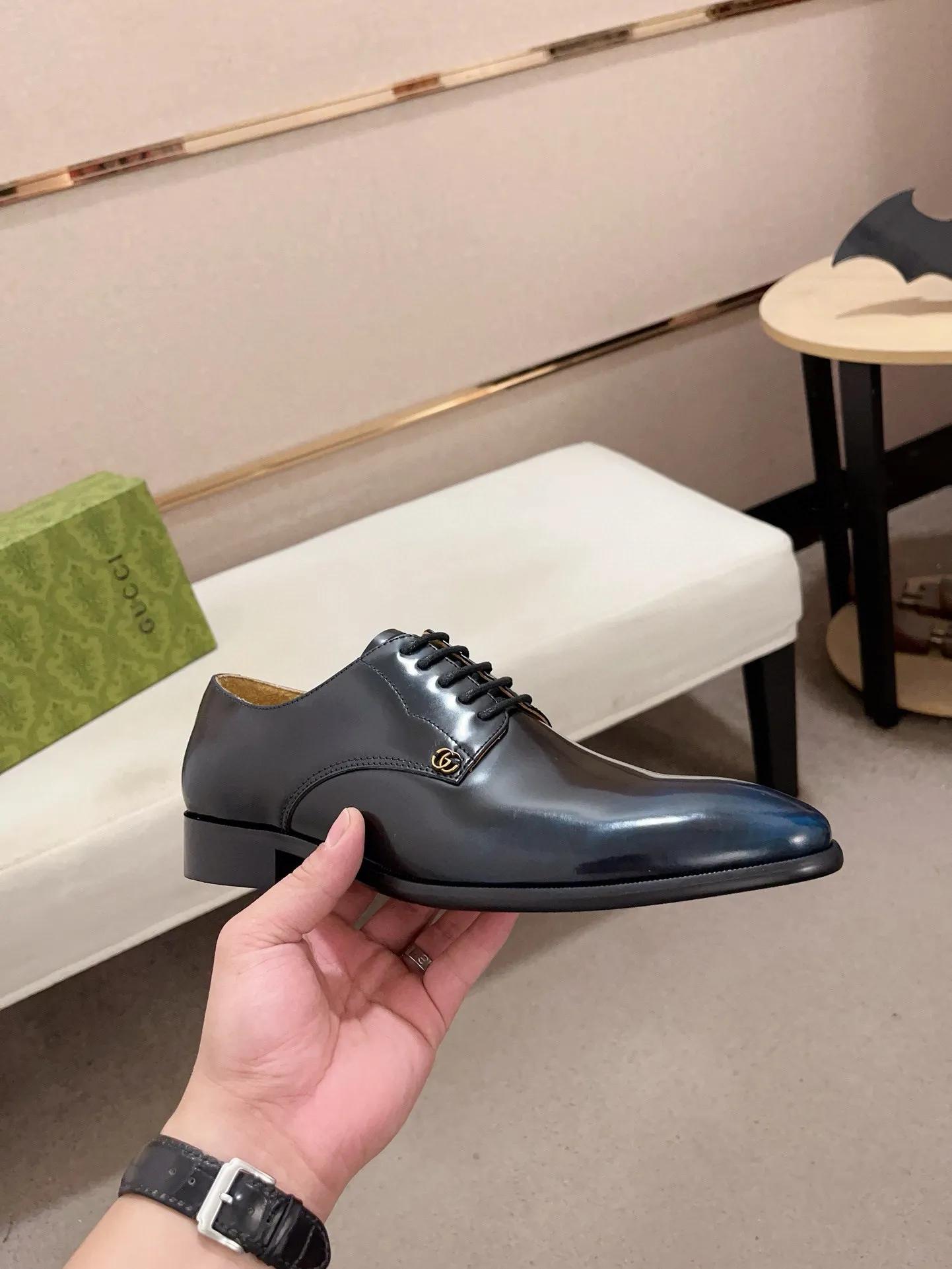 Men's shoes 💰: 520💰 (GUCCI) new series ss hot new products 💢 💠 Casual leather shoes 👞, first layer of cowhide, upper hardware buckles and logo on the sides of the shoe, brand logo on the insole and sole 💠 💎Upper: 100% cowhide 💎Inner: cowhide/100% 💎Feet: cowhide/100% 💎Sole: rubber/100% 💎SIZE: 38 39 40 41 42 43 44 Can be customized 45